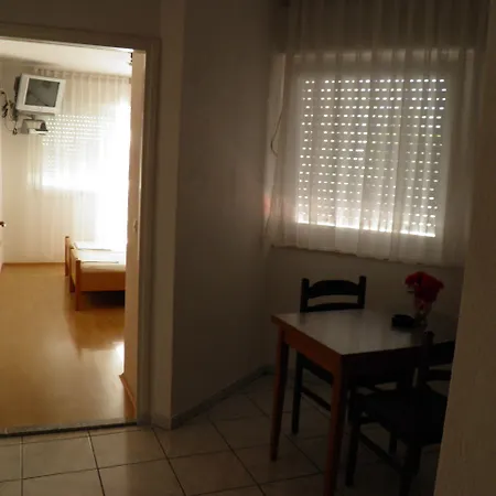 Horizont شقة تروغير